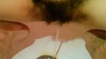 Behaarte Muschi pisst unter der Dusche im Amateur Porno