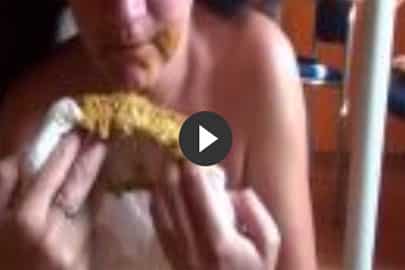 In Windeln kacken mit hemmungsloser Scat Milf
