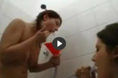 Extrem geiler Fetisch Porno mit Lesben