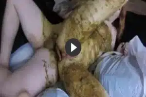 Geiler Fetischsex extrem anal mit heißer Schlampe